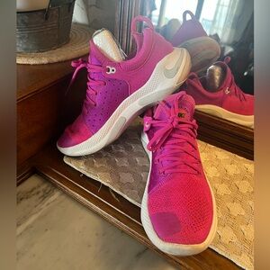 NIKE Classic Joyride Run Flyknit Athletic Running Sneakers Pink Women's Size 7.5